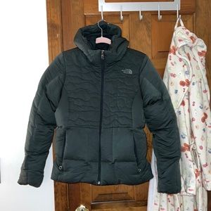 Green north face puffer